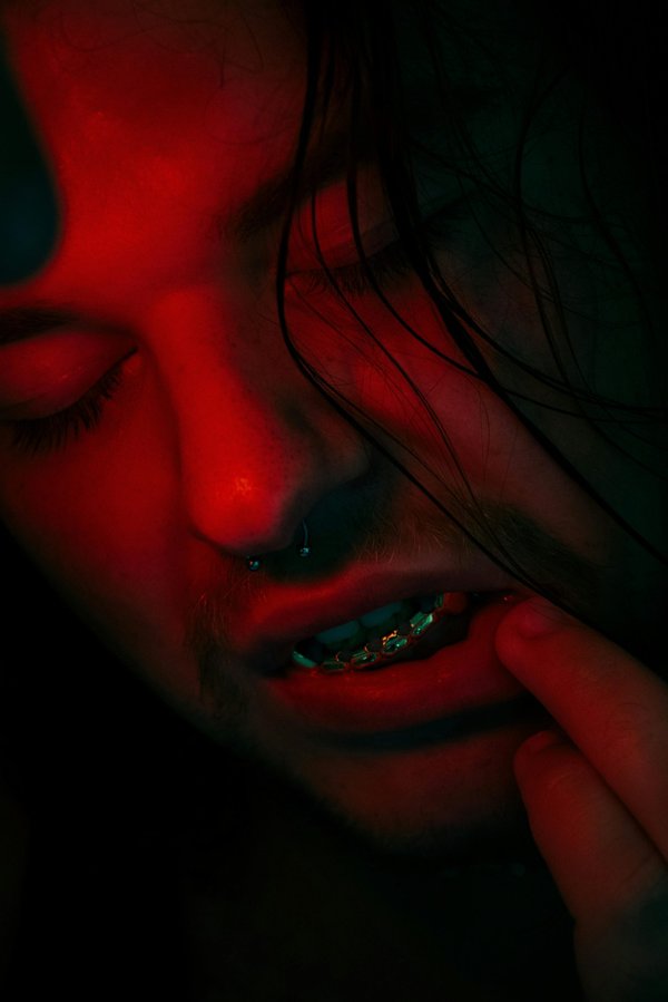 Grillz en argent : élégance et style à petit prix