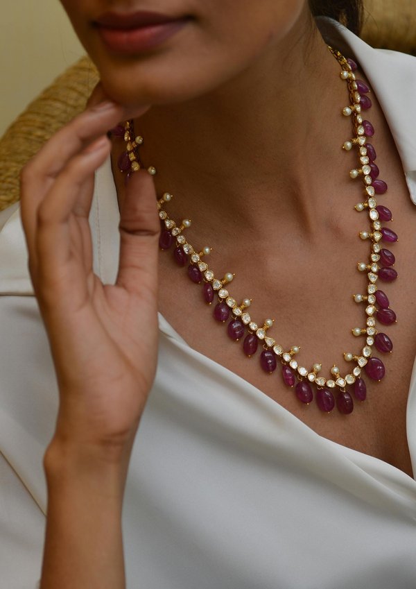 Découvrez les colliers vintage à prix mini et promotions !